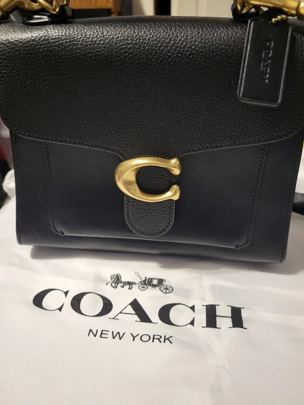Coach TABBY TOP HANDLE 20. Black Polished Leather.